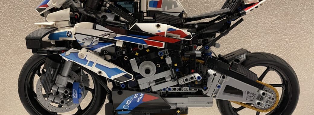 Lego-Technic-BMW-M1000RR-support-ucs