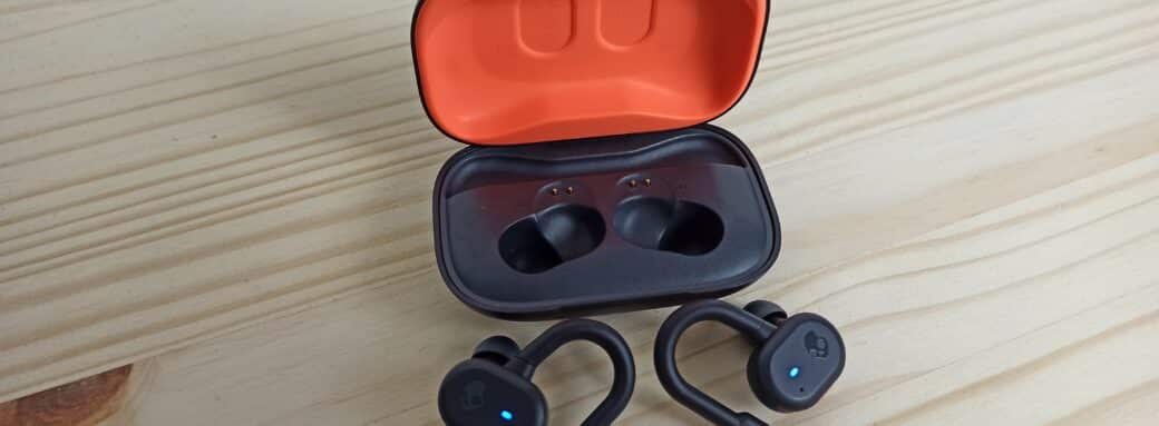 Skullcandy boitier avec ecouteurs 2