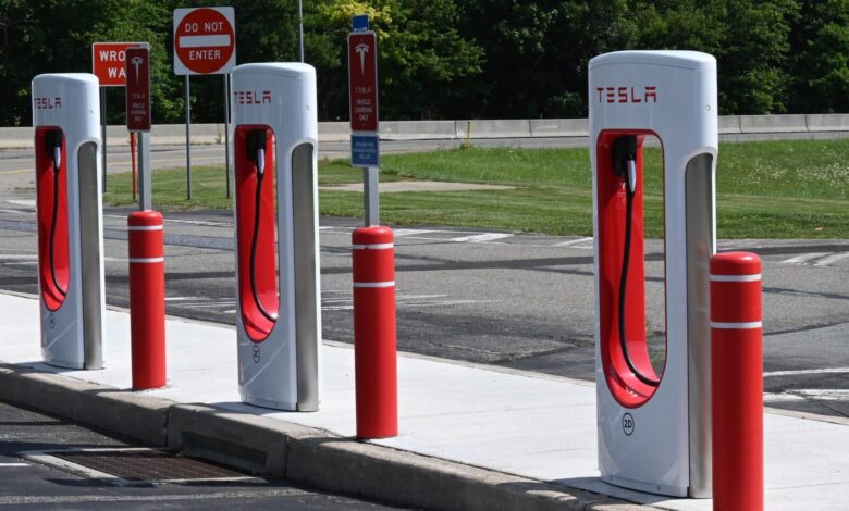 Tesla-trouver-superchageur-libre-plus-facile