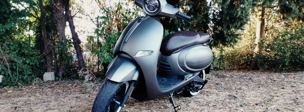 Test – Scooter LVNENG S6 : l’électrique élégant et pratique lvneng