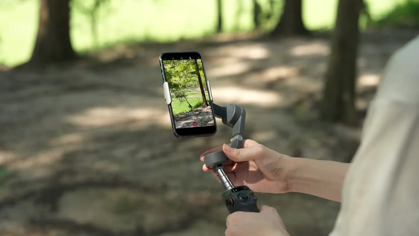 DJI Osmo Mobile 6 - Stabilisateur 3 Axes Pour Smartphone - Neuf