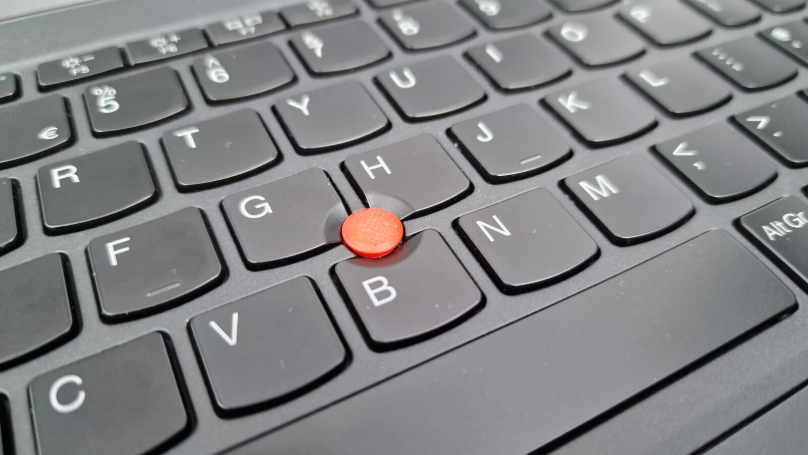 TEST – Lenovo ThinkPad X13s, l’ARM sous Windows au niveau d’Apple ?