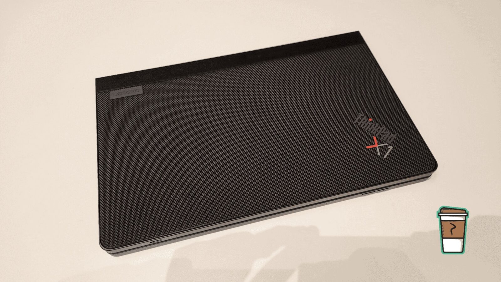 Prise en main du Lenovo Thinkpad X1 Fold (2022), le PC pliant prend ses marques
