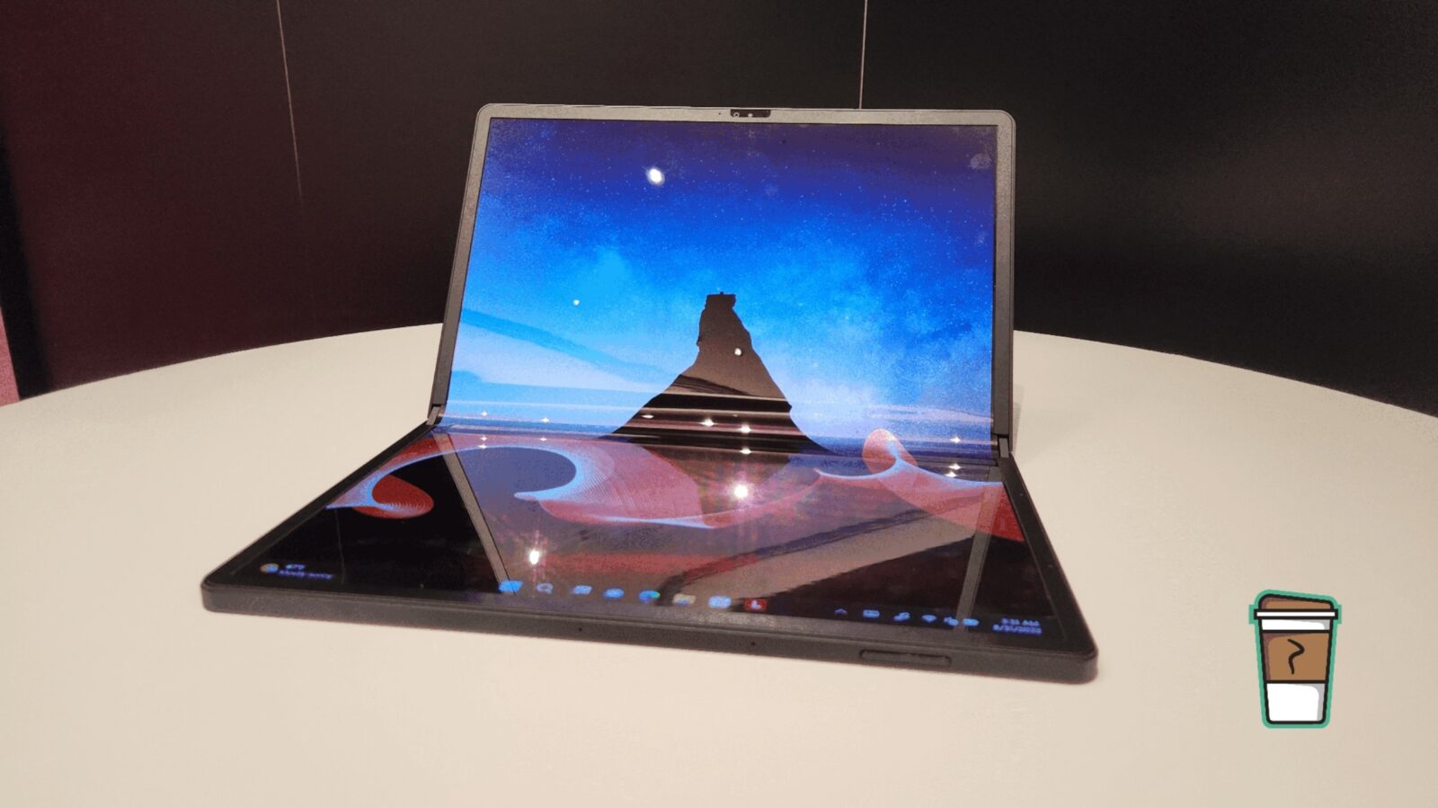 Prise en main du Lenovo Thinkpad X1 Fold (2022), le PC pliant prend ses marques
