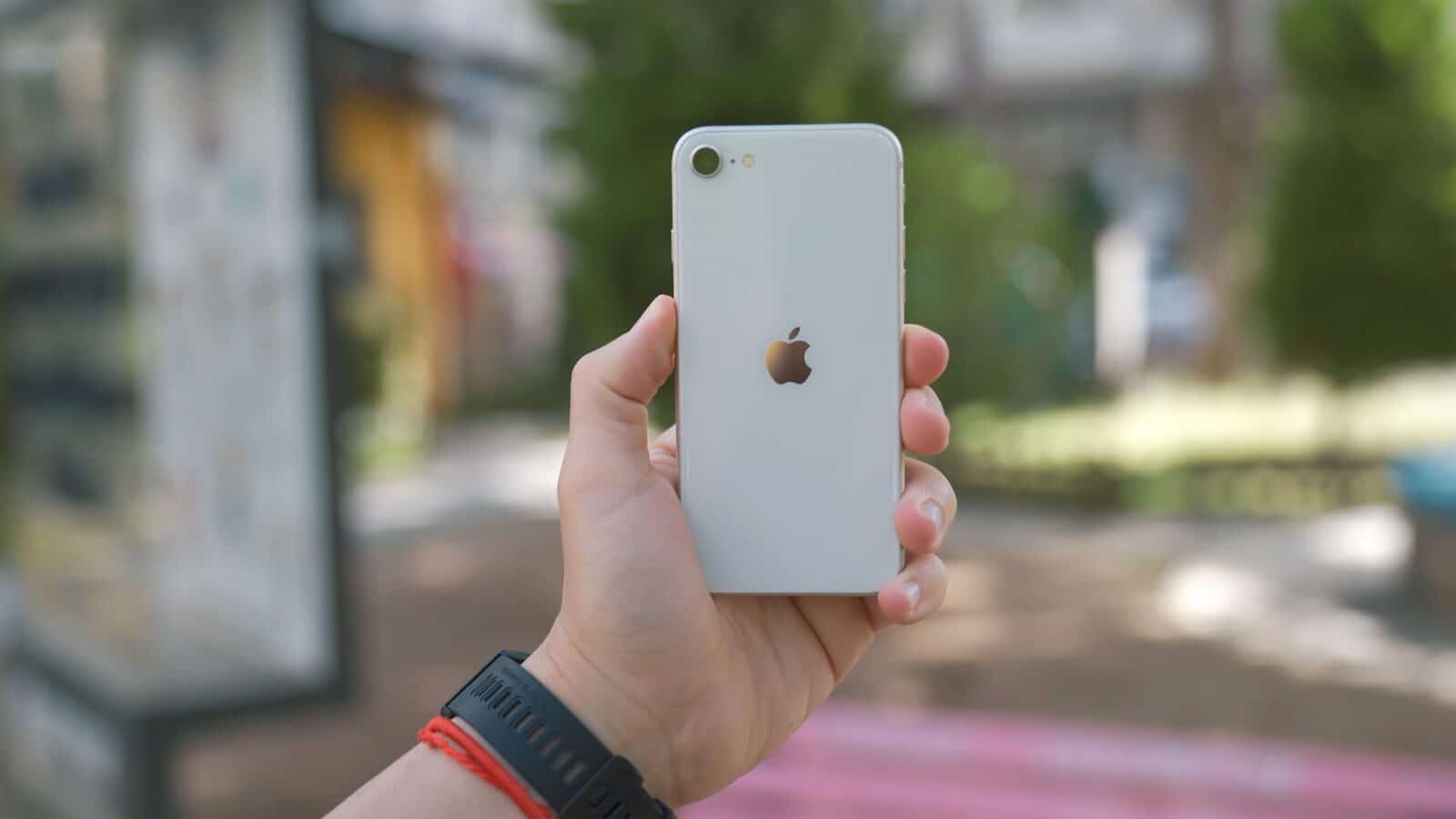 iPhone SE : un prochain modèle avec le design de l’iPhone XR Apple