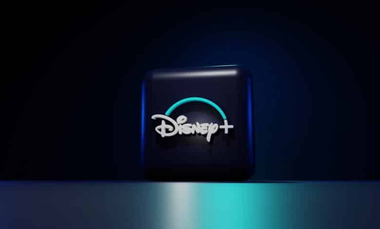 Disney-plus-moins-films-series-originaux-2023