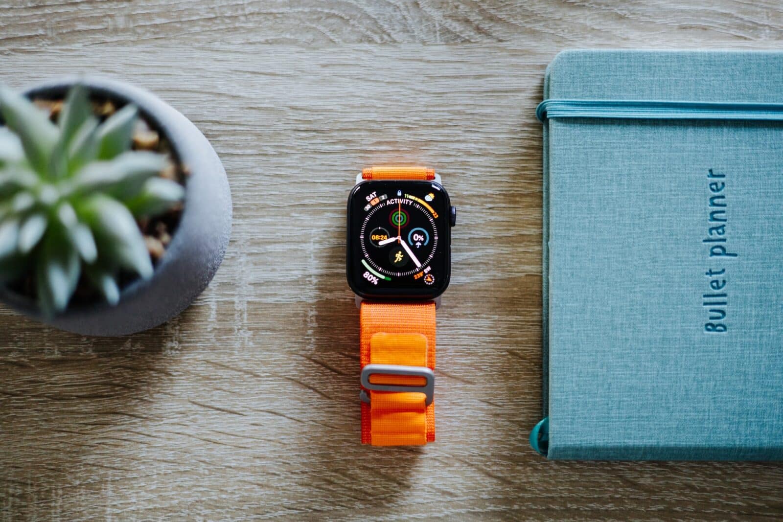 Apple Watch Ultra : un écran micro-LED pour le modèle de 2025 Apple