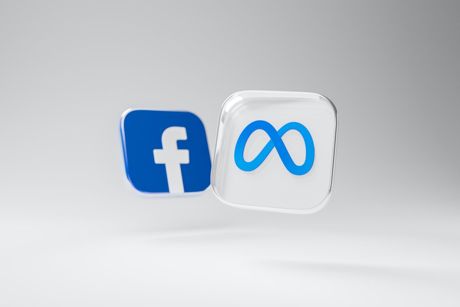 Instagram et Facebook : Meta propose un badge vérifié payant, comme Twitter Abonnement