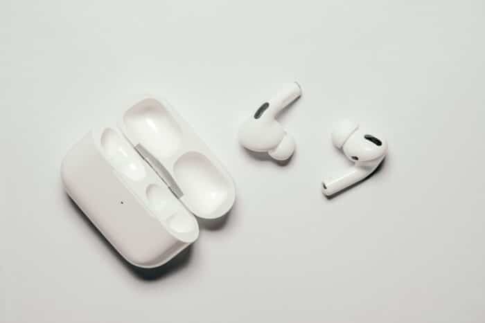 Mon AirPod gauche ne fonctionne plus, comment le réparer
