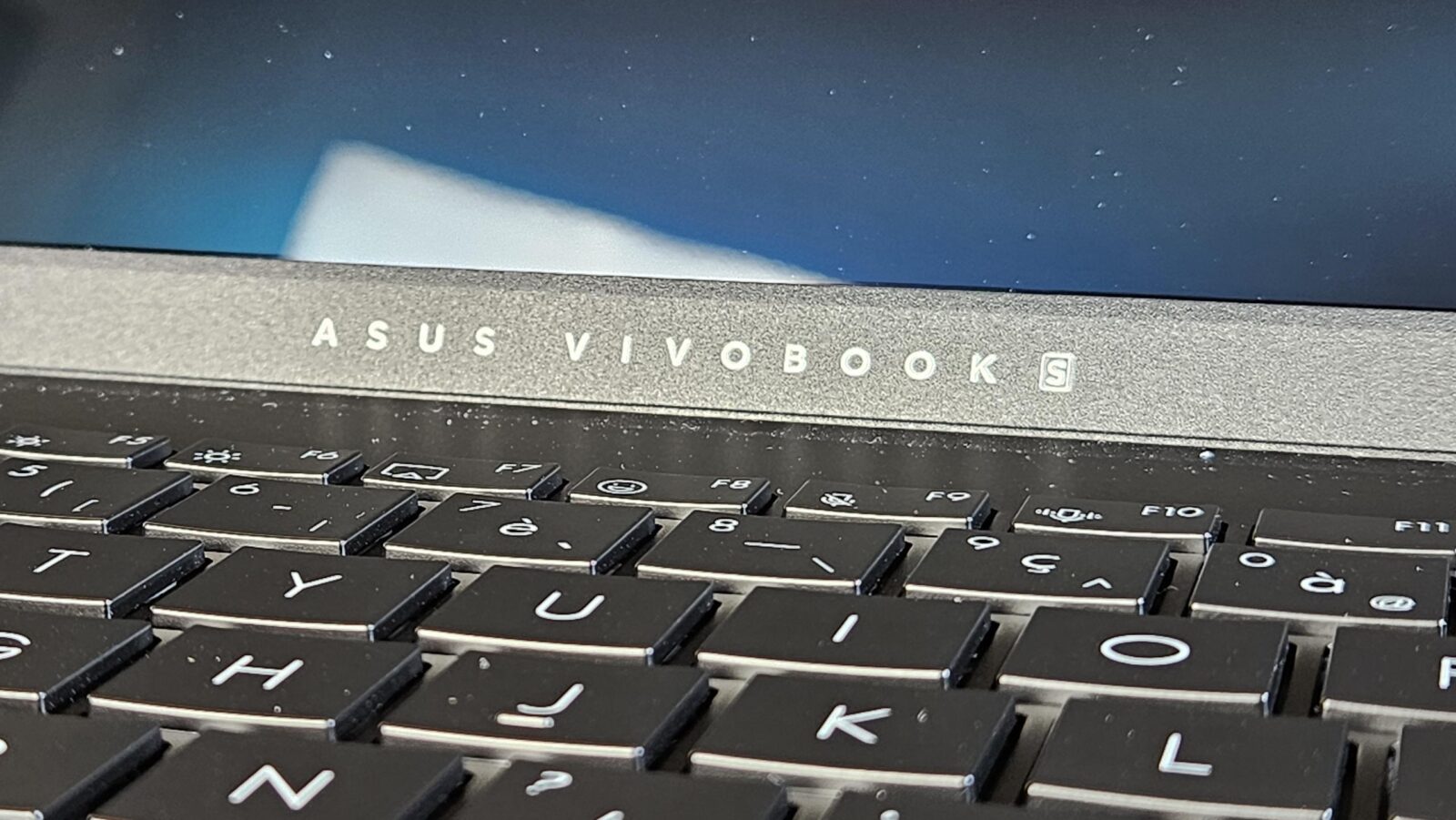 Asus Vivobook S14 Oled marque