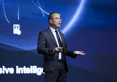Huawei présente ses solutions 5G-AA pour booster l'IA mobile.