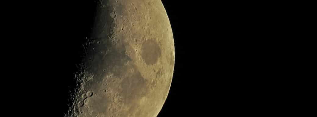 robot humanoide lune