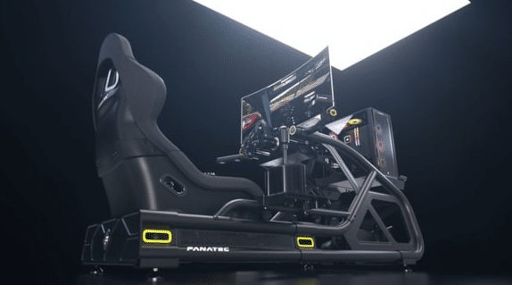 Fanatec révolutionne la simulation de course avec le Cockpit ClubSport GT