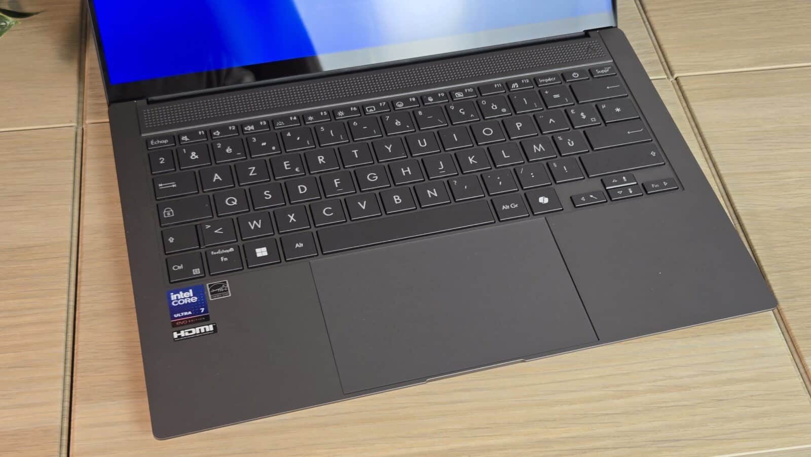 Asus Zenbook S14 - Clavier