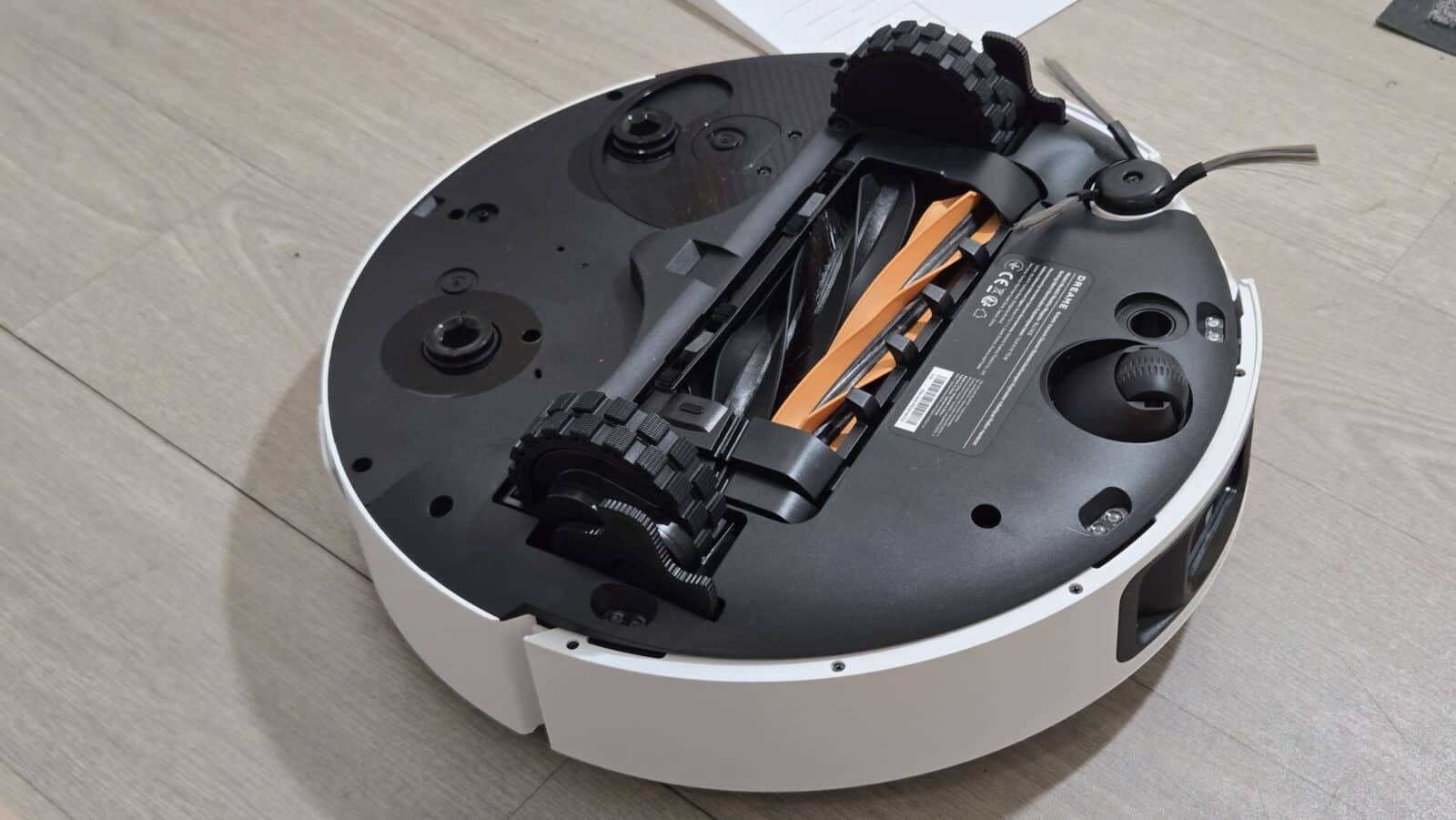 Dreame L40s Pro Ultra - Roues et brosses