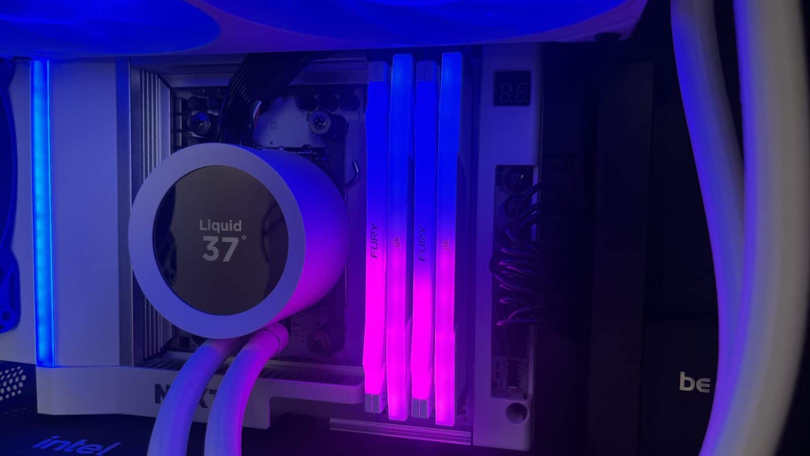 Le kit RAM kingston DDR5  XMP en duo avec un autre kit EXPO