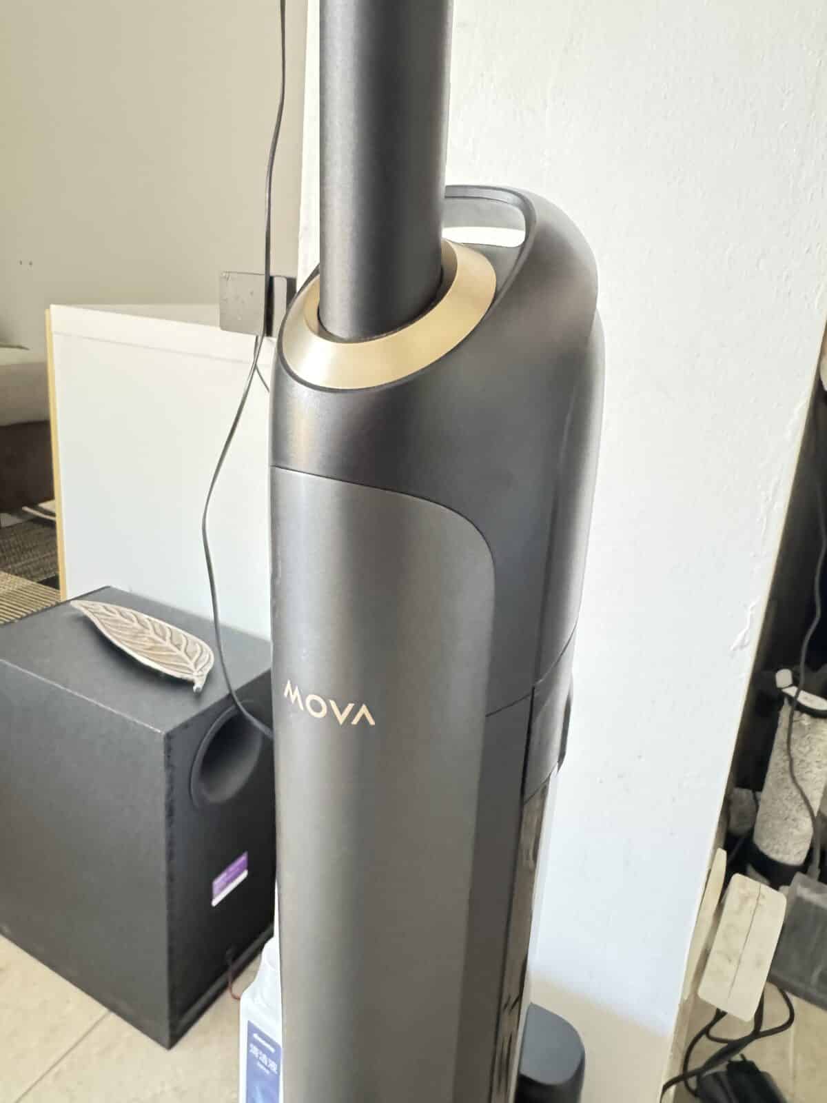 Détail des finitions du MOVA M10.