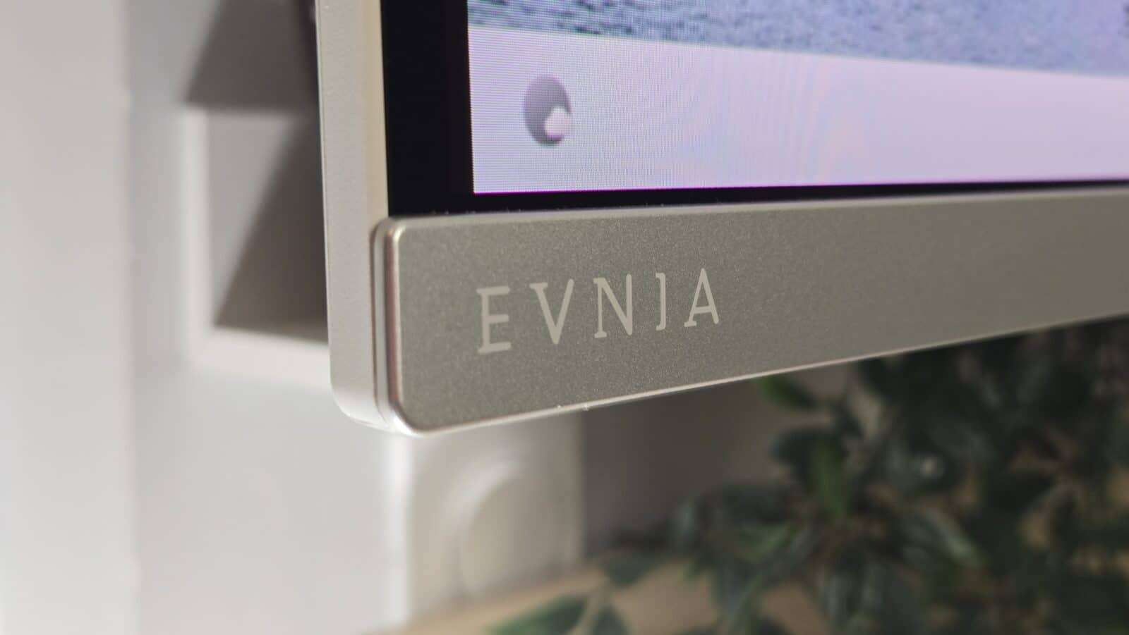 Philips Evnia 49M2C8900 - Marque
