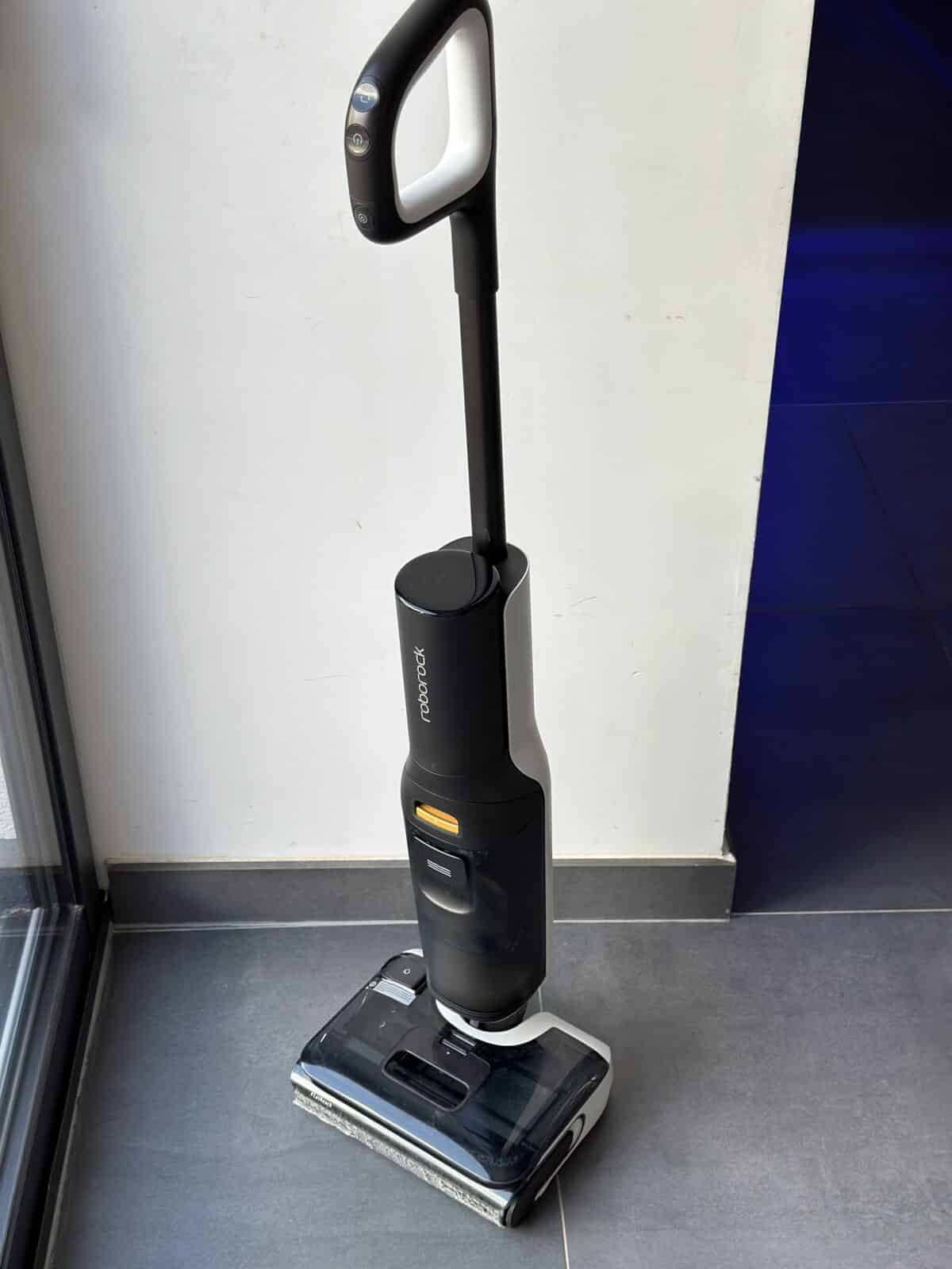 Robot aspirateur laveur Roborock F25