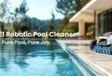 Le robot nettoyeur de piscine SPINO E1 optimise l’entretien avec efficacité et simplicité.