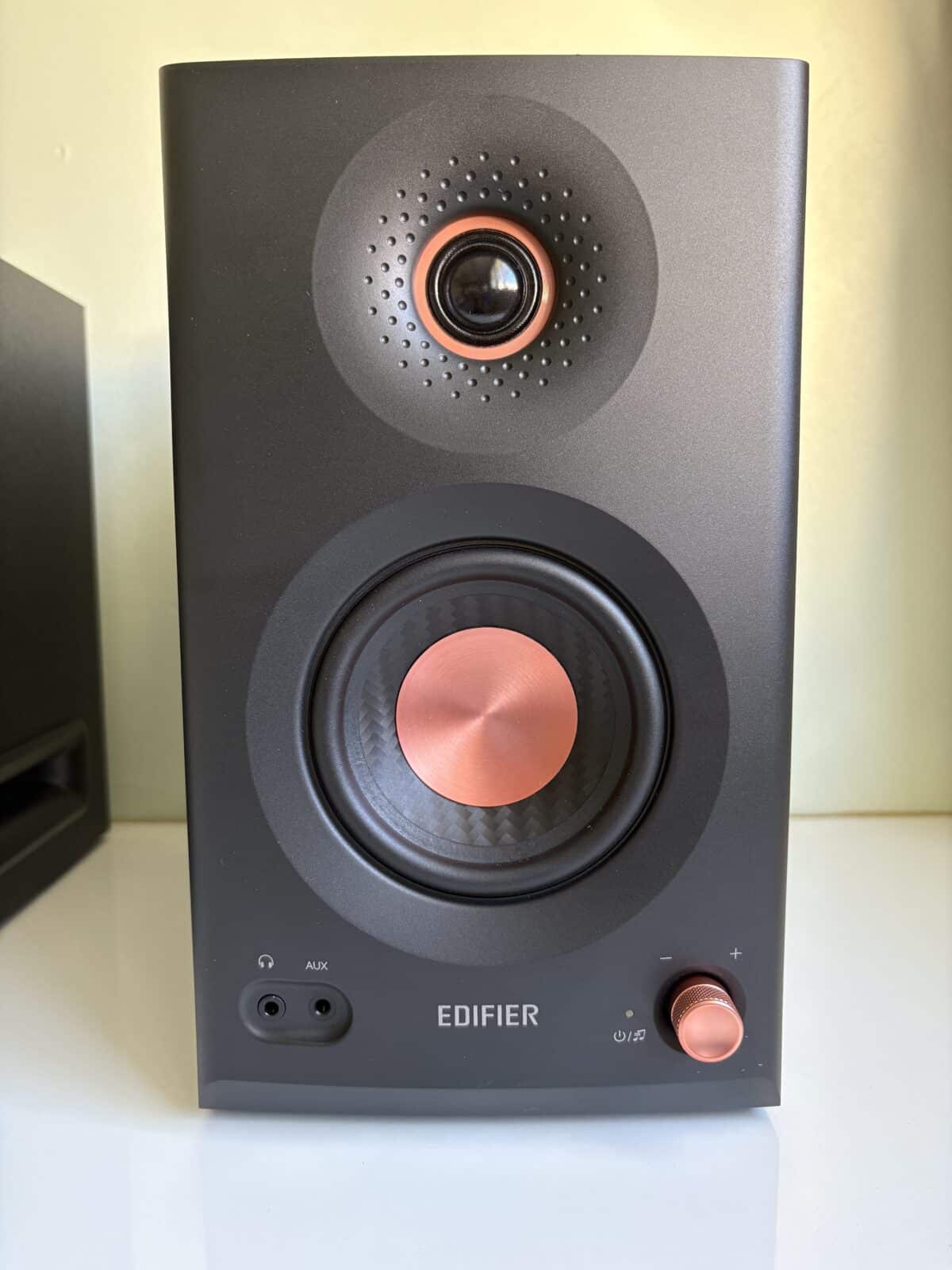 Edifier MR5 