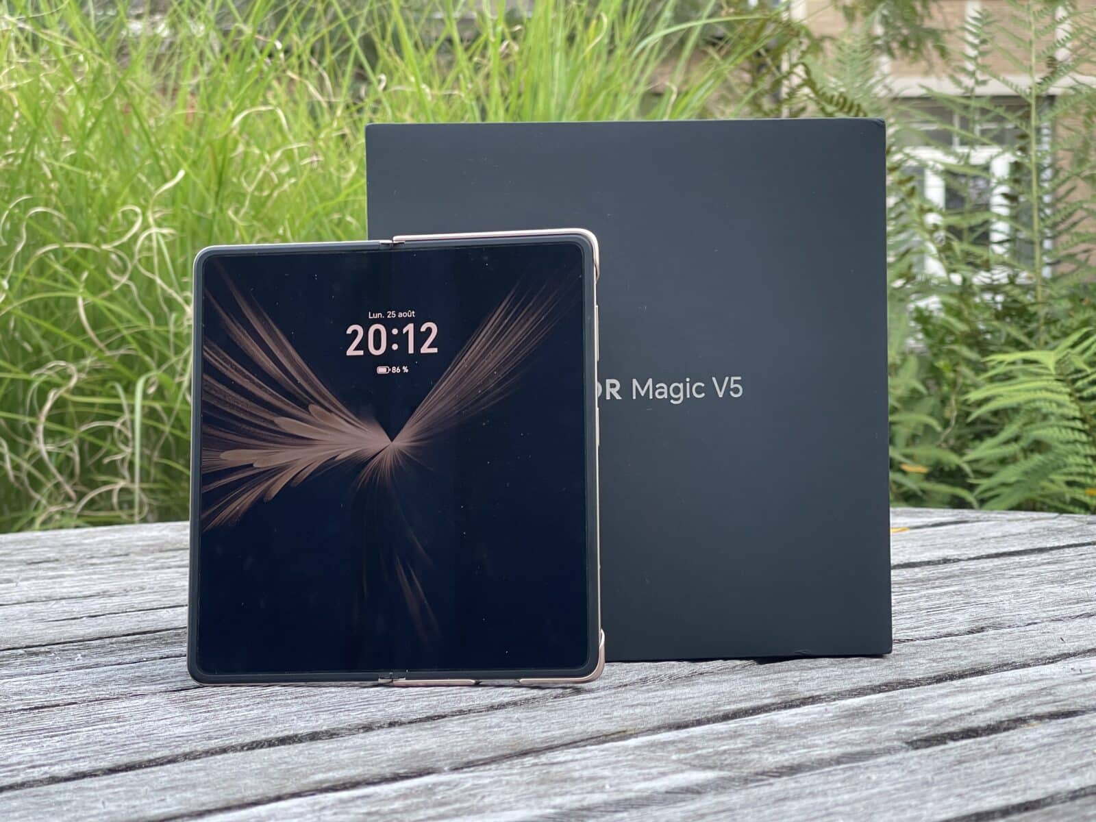 honor-magic-v5-ecran-pliant