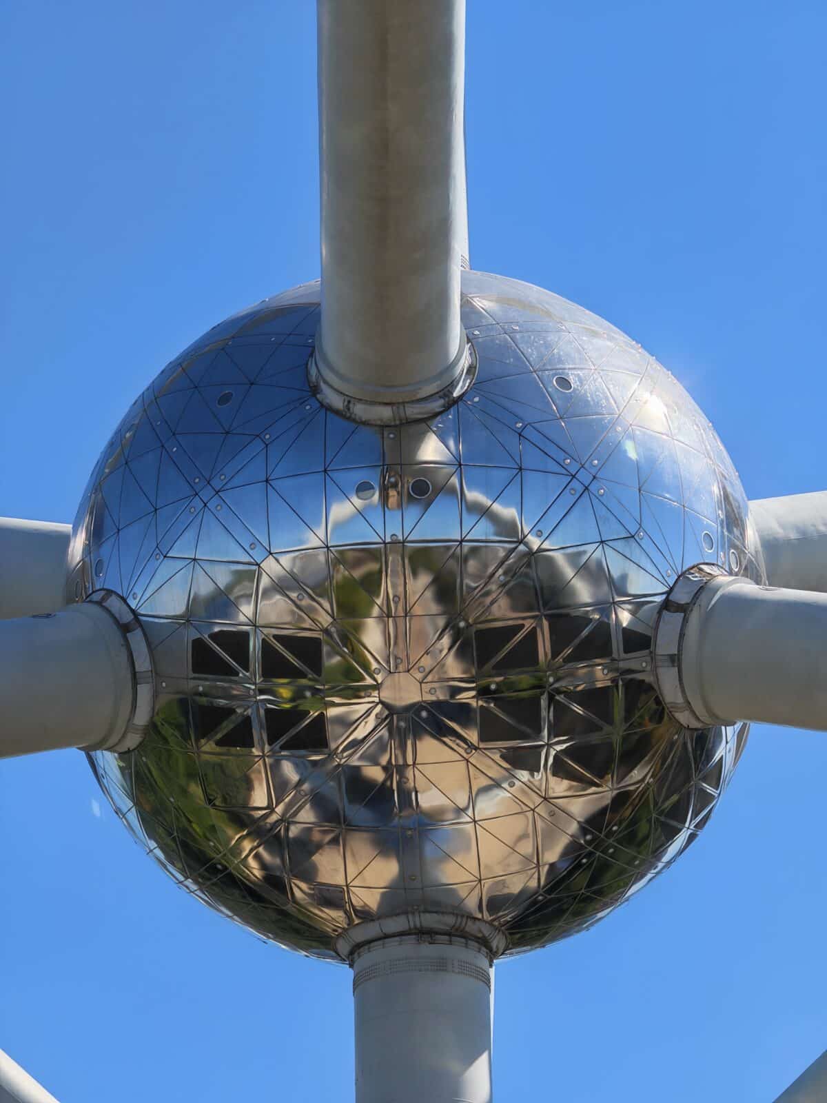 honor-magic-v5-photo-atomium-zoom