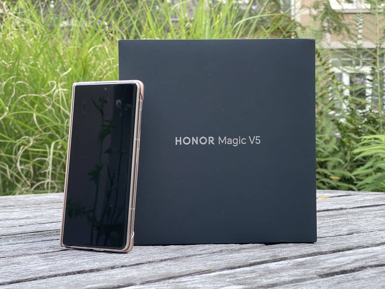 honor-magic-v5-unboxing