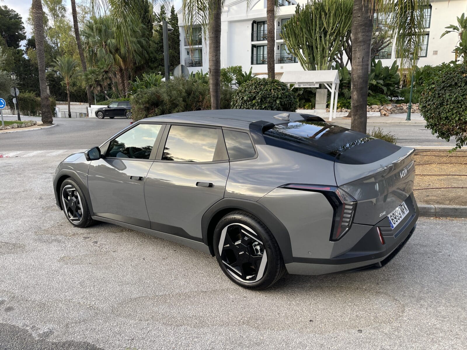kia-ev4-fastback