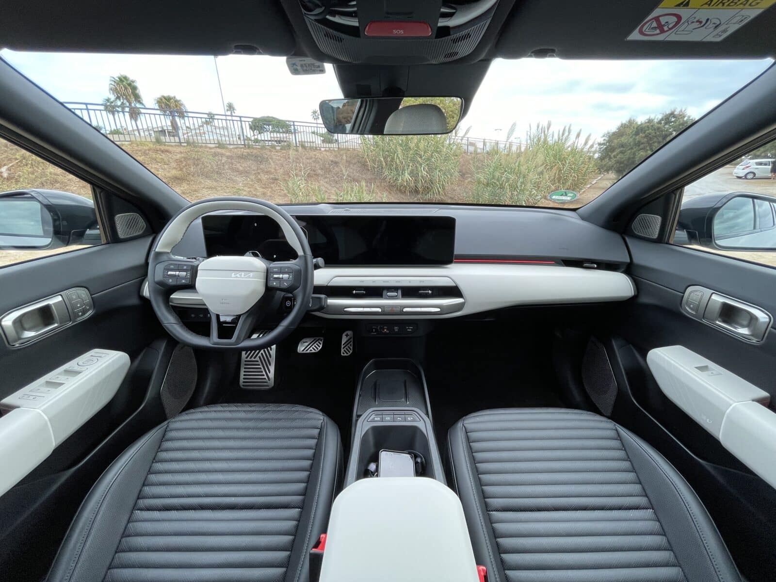 kia-ev4-habitacle-places-avant