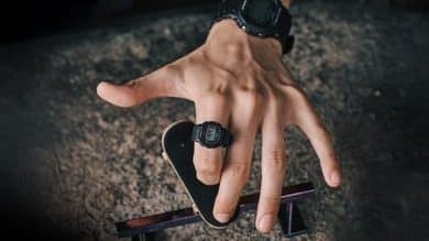 La G-SHOCK bague DWN-5600 offre robustesse et style dans un format miniature.