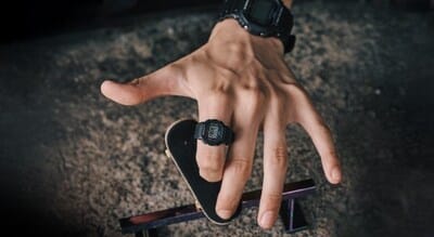 La G-SHOCK bague DWN-5600 offre robustesse et style dans un format miniature.
