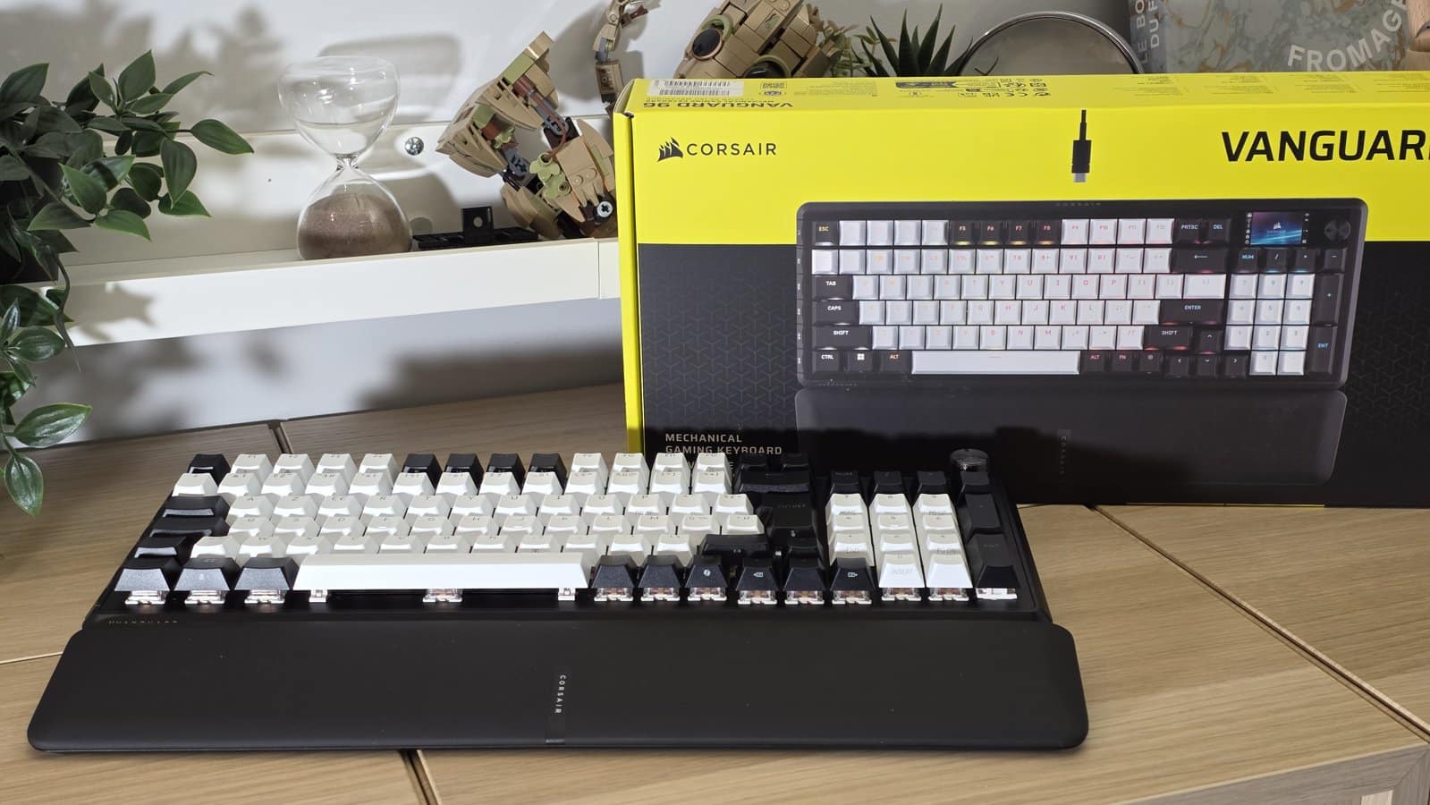 CLAVIER VANGUARD 96 - Miniature