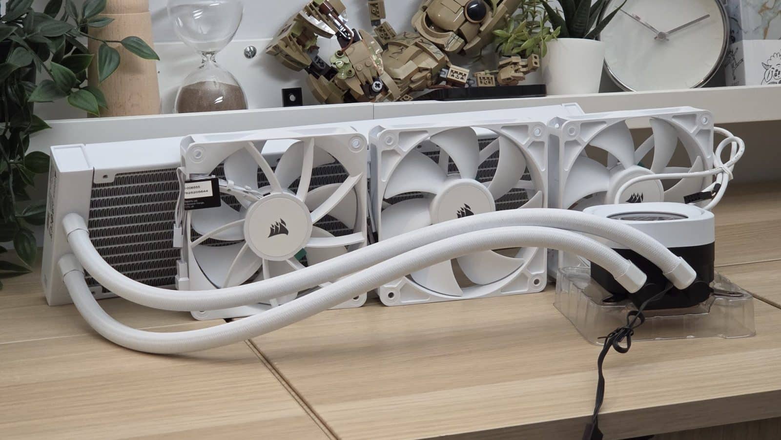 CORSAIR NAUTILUS 360 RS LCD - Miniature