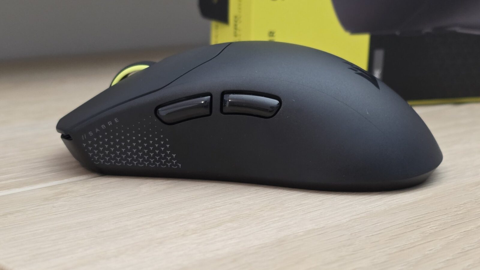 Corsair Sabre v2 Pro Wireless - Côté