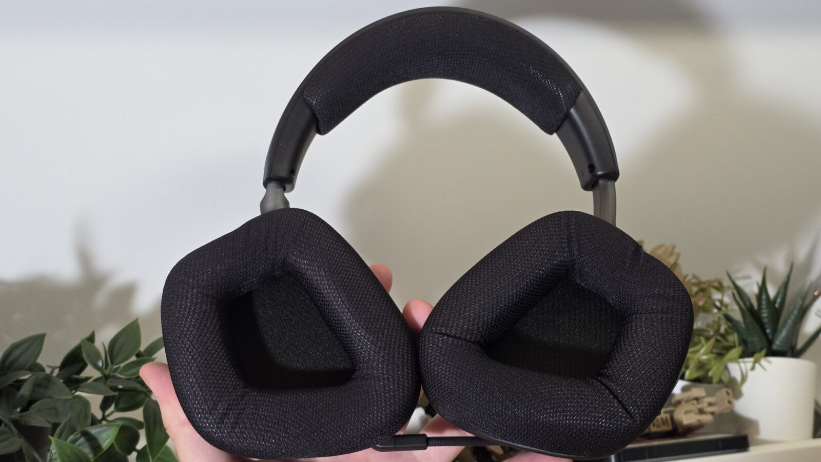 Corsair VOID V2 MAX WIRELESS - plié