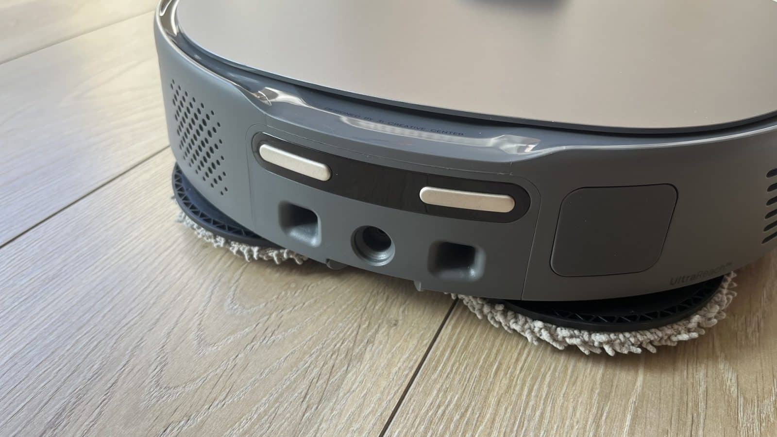 3i P10 Ultra : Lavettes sur le sol