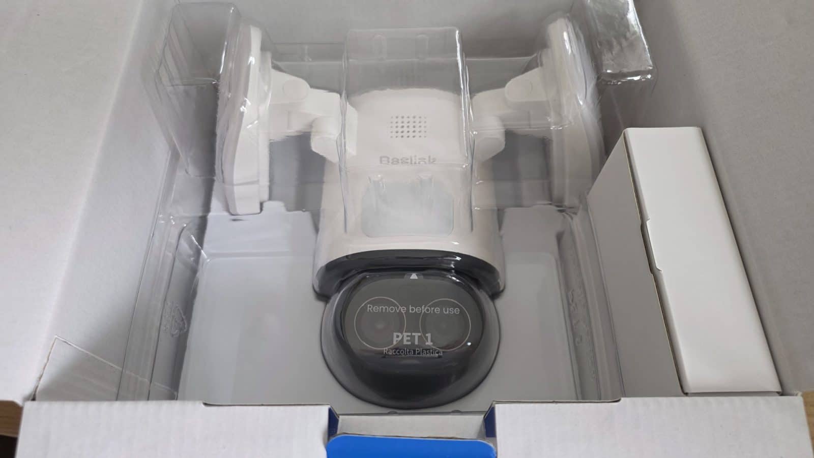 Reolink TrackFlex Floodlight WiFi - Packaging