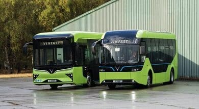 VinFast lance ses bus électriques innovants EB 8 et EB 12 sur le marché européen.