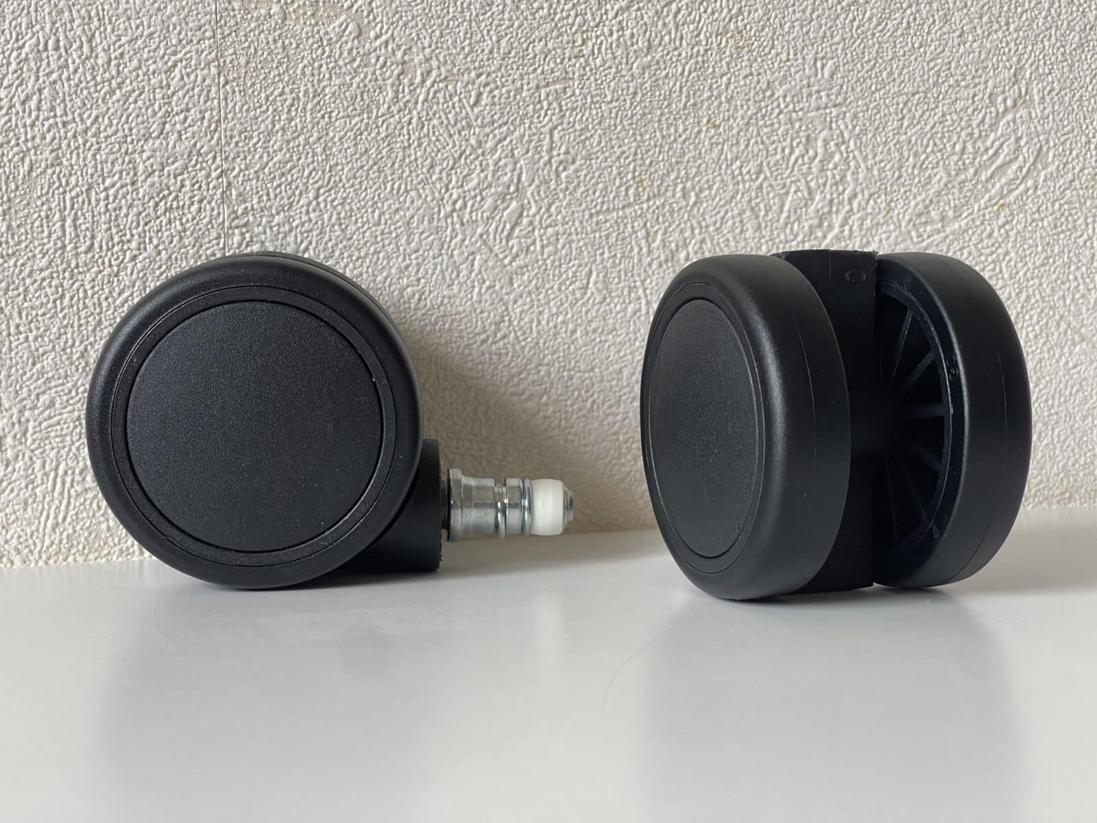 dxracer-martian-roulettes