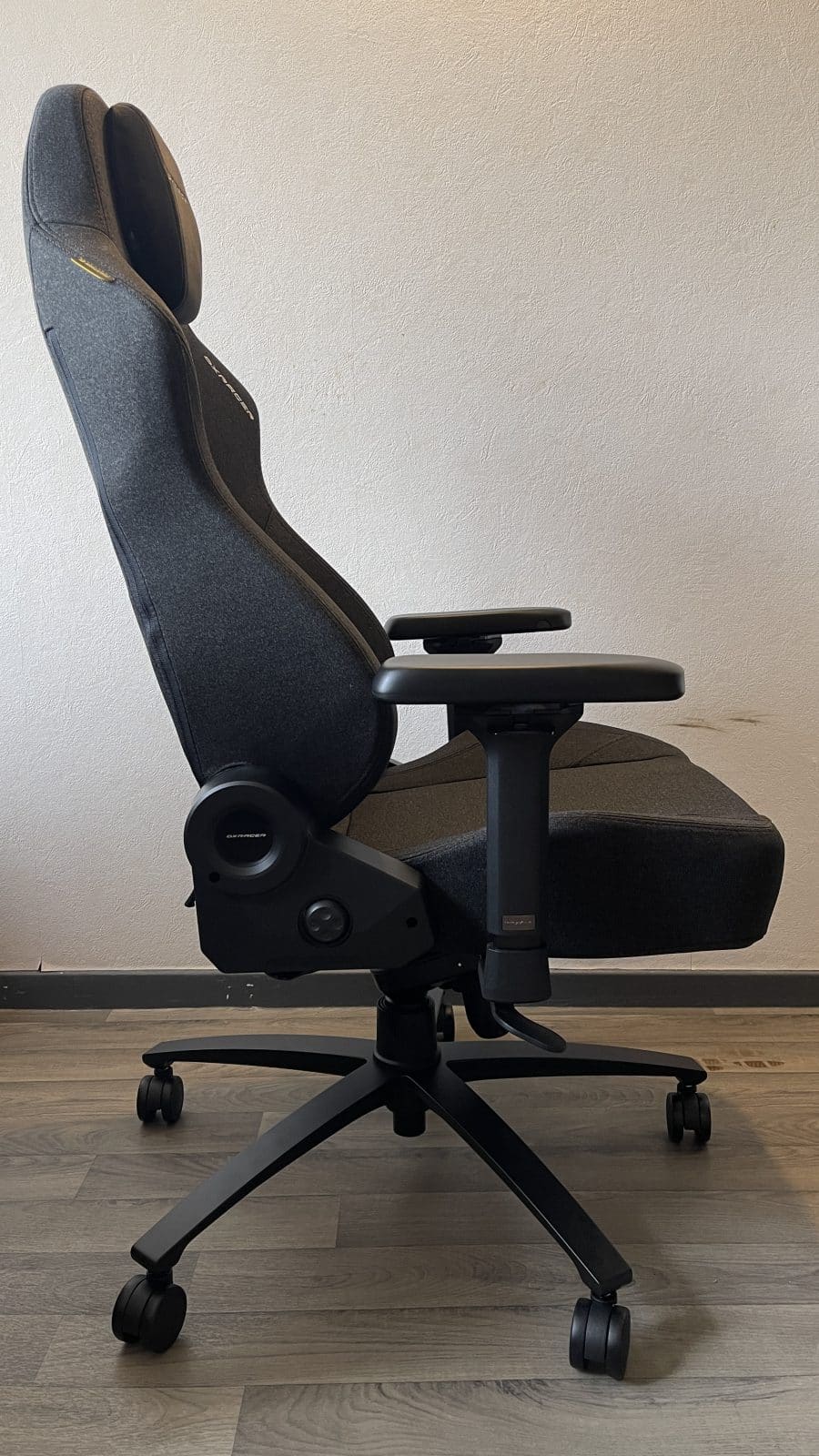 dxracer-martian-siege-gaming