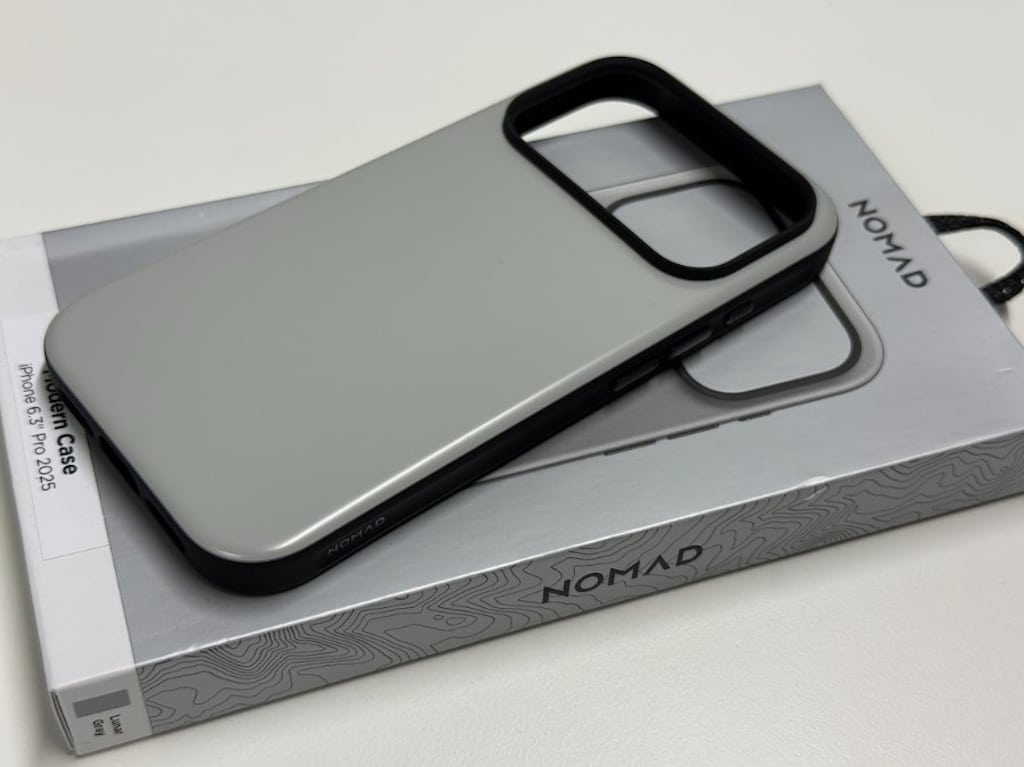 Étui moderne lunar gray nomad