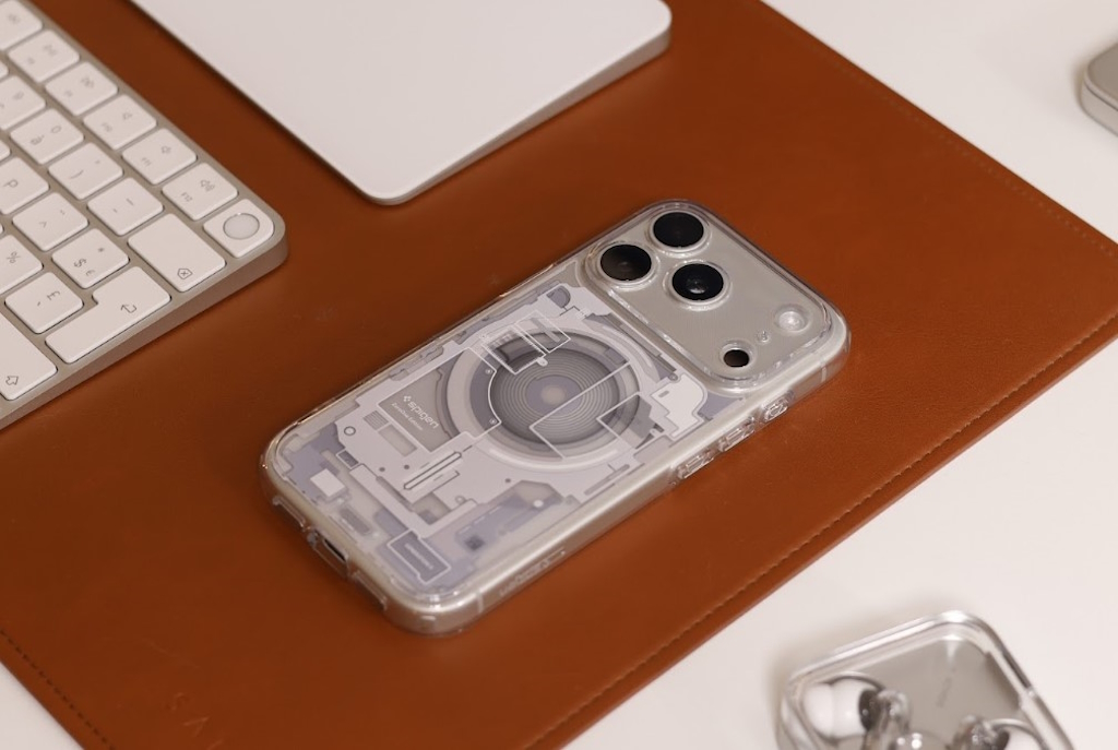 Ultra Hybrid MagFit Zero One Edition de Spigen