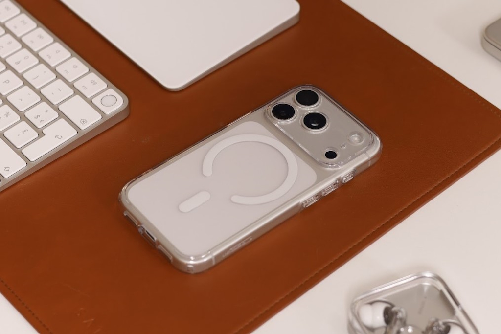 Ultra Hybrid MagFit de Spigen pour iPhone 17