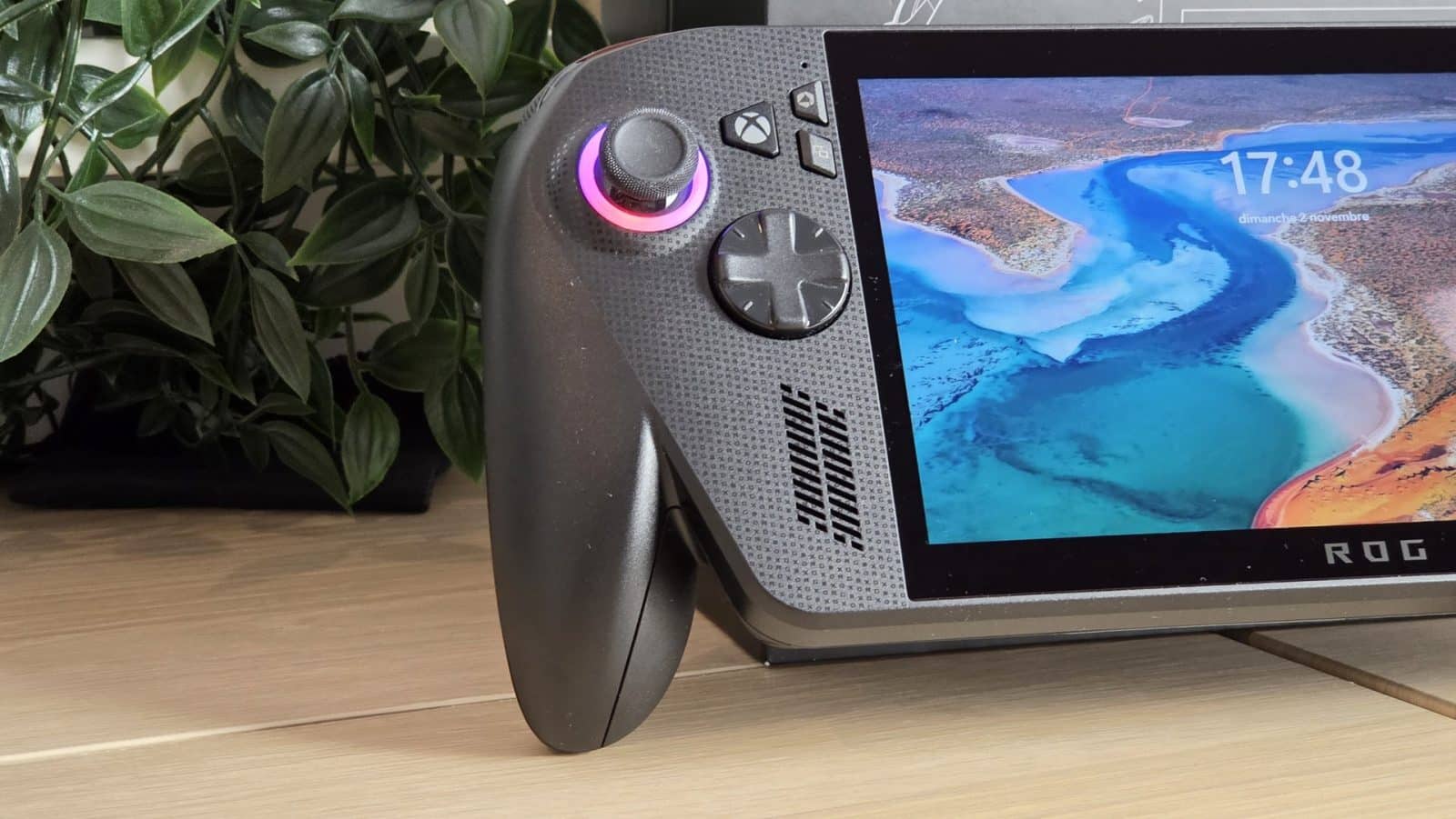 Asus ROG Xbox Ally X - Partie gauche