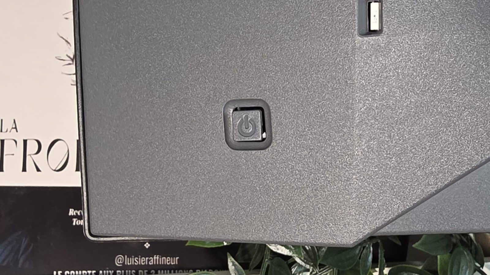 Philips Evnia 34M2C6500 - Bouton OSD