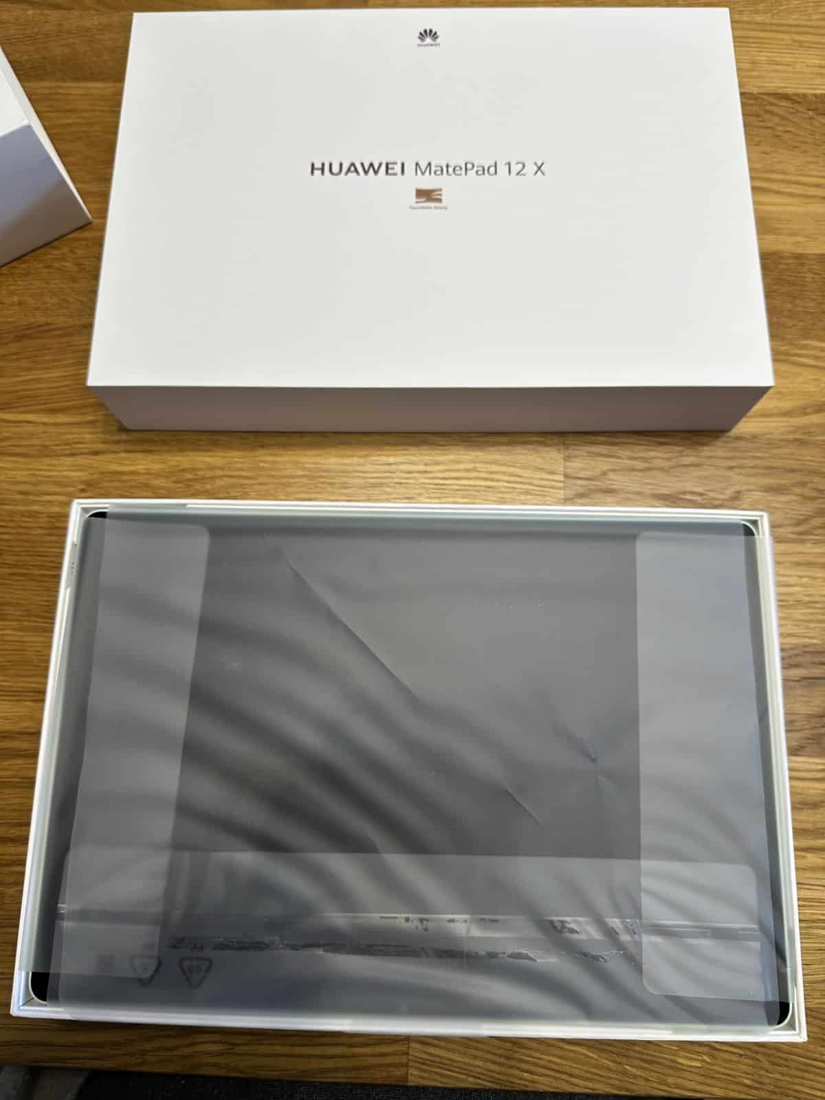 Unboxing Huawei MatePad 12X