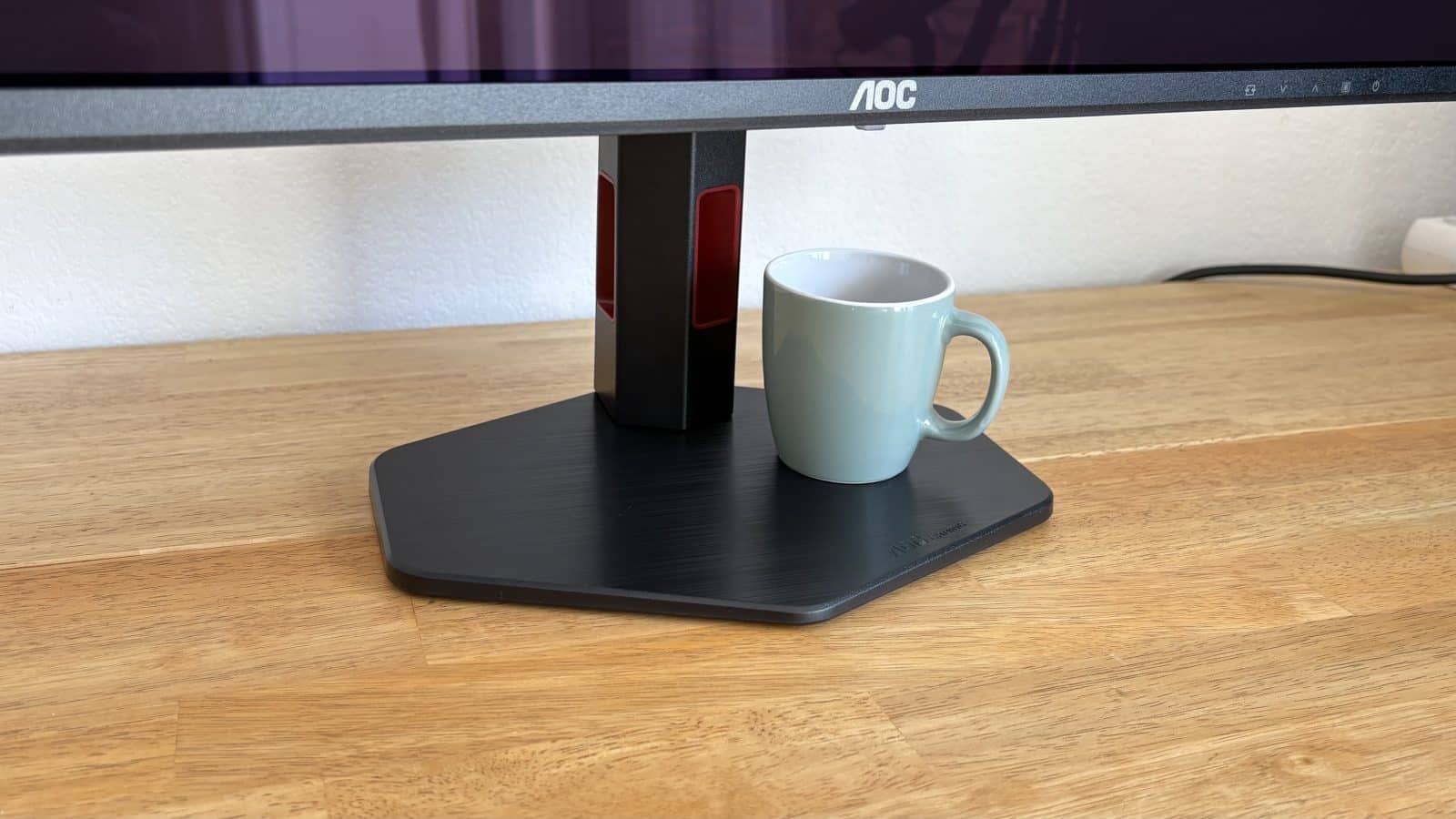 Pied plat avec la tasse