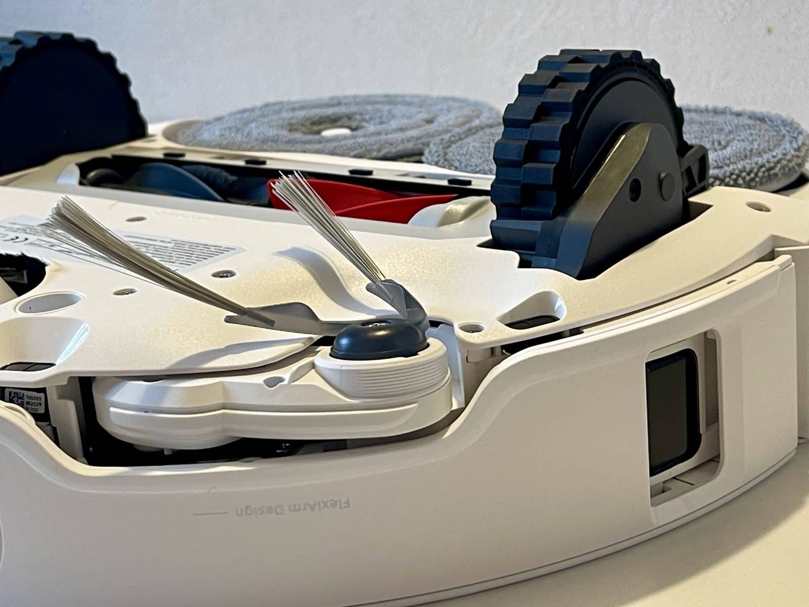 roborock-qrevo-qurv-2-pro-brosse-laterale