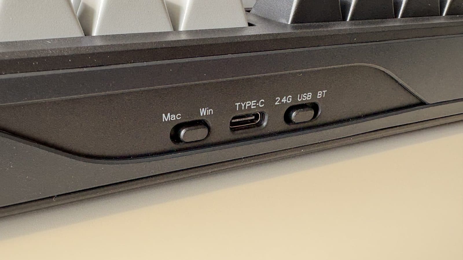 Le EPOMAKER TH108 Pro dispose de la triple connectivité